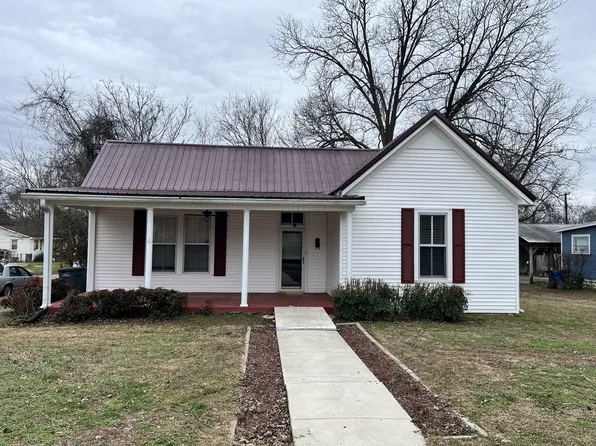 112 3rd Ave, Columbia, TN 38401