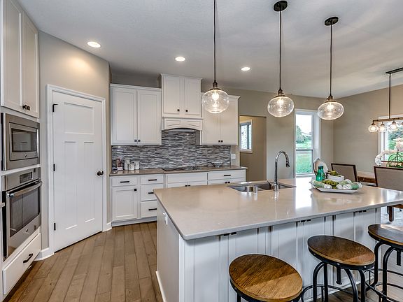 Photo of similar model