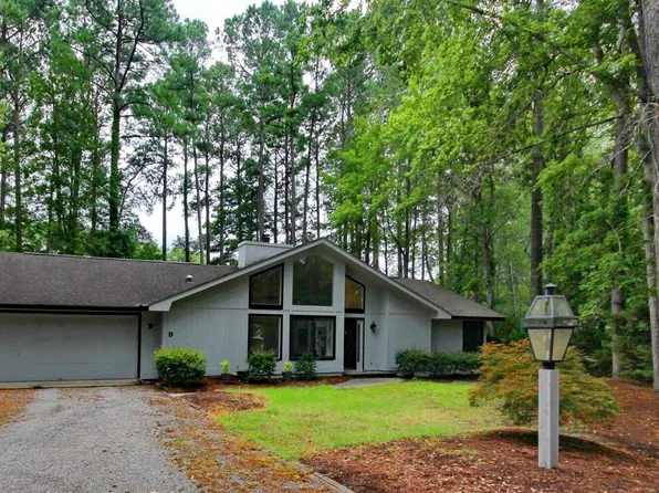 9 Canal Way Court, Carolina Shores, NC 28467