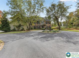 5765 Valley Stream Dr, Doylestown, PA 18902