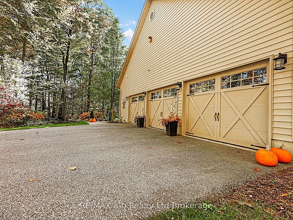 4th image of 9741 Coyle Rd
