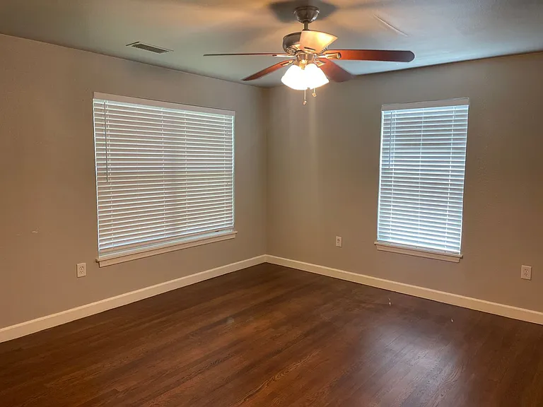 4073 Potomac Ave — Photo 11