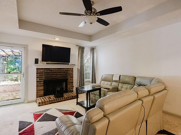 5th image of 1703 Dove Dr