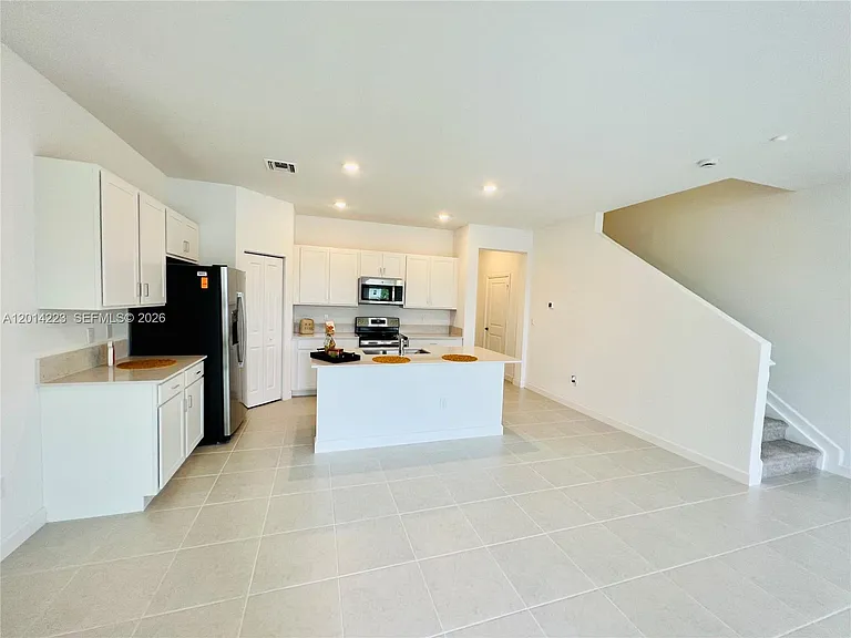 6923 Harbours Edge Ave — Photo 14