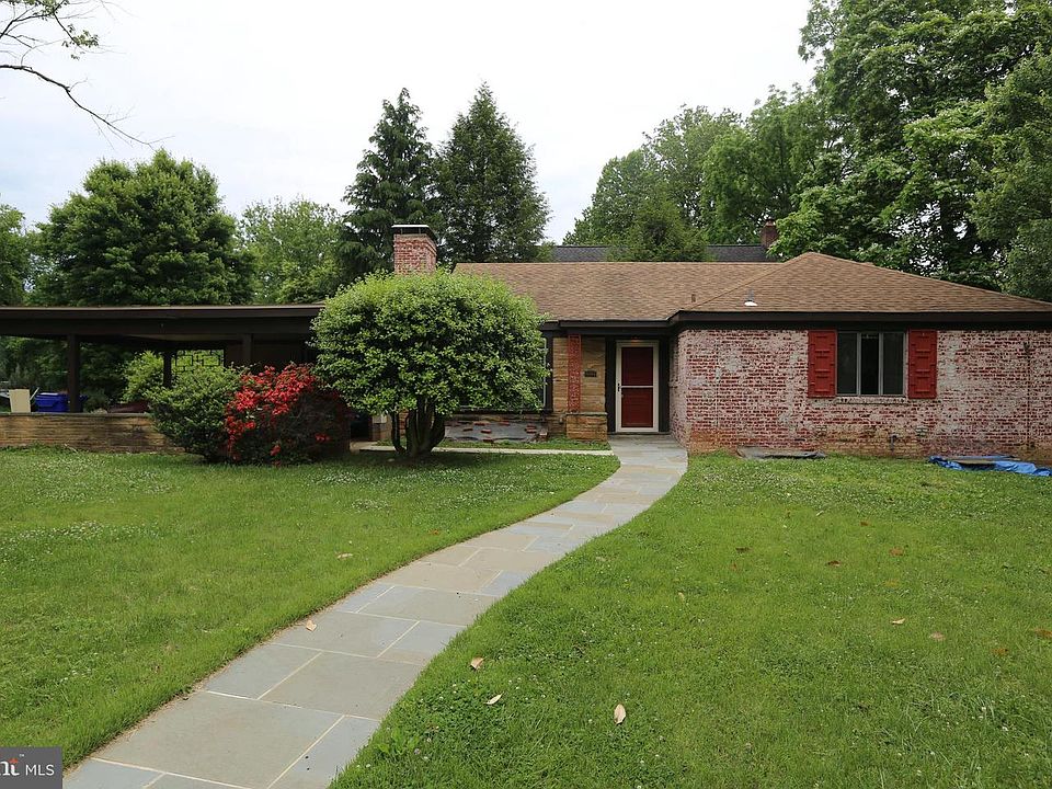 1st image of 9649 E Bexhill Dr