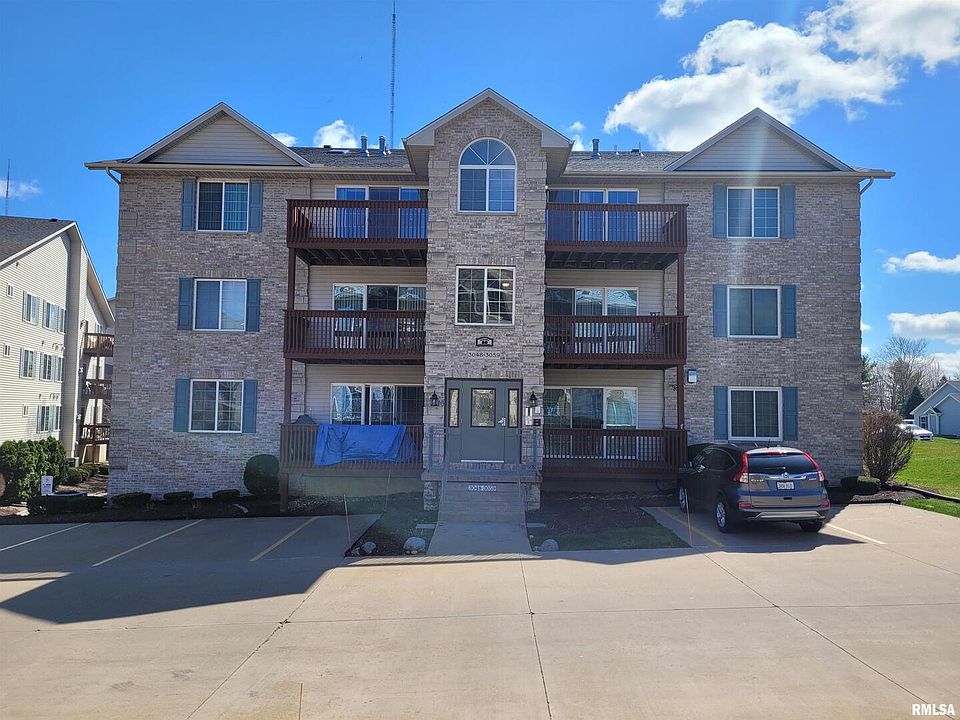 1st image of 3056 Holiday Ct #9