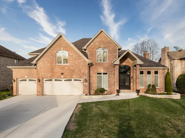 392 Spruce Rd, Wood Dale, IL 60191