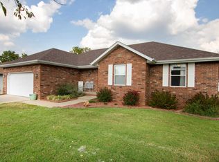 4360 S Eldon Ave, Springfield, MO 65810