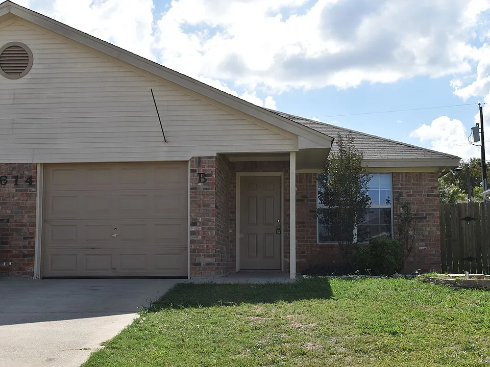 1614 Yuma Trl