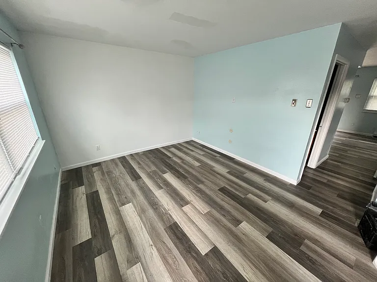 7238 Hazelcrest Dr — Photo 12