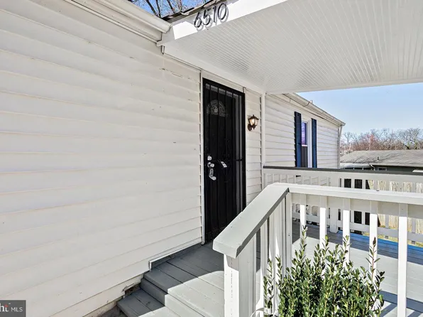 6510 Blacklog St, Capitol Heights, MD 20743