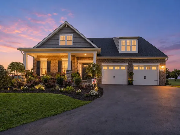 821 Greenfield St, Daleville, VA 24083