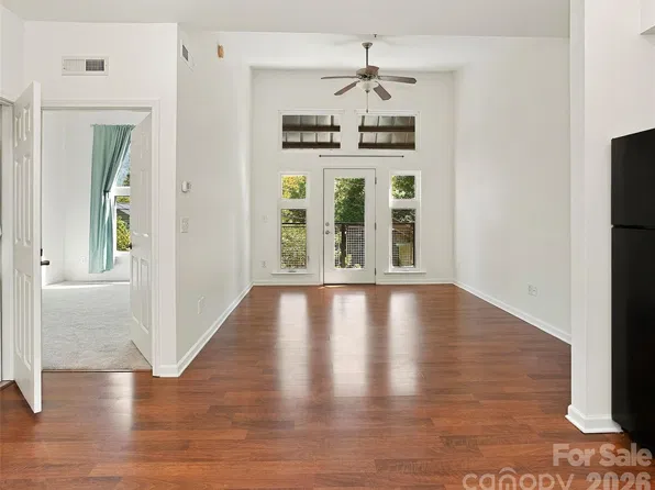 125 Clingman Ave APT 304, Asheville, NC 28801