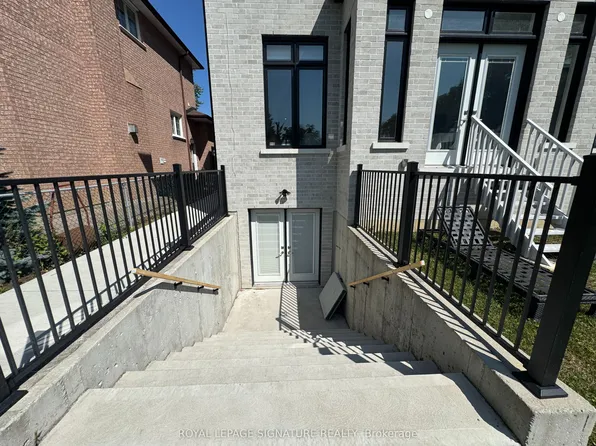 11 Norcross Rd #Basement, Toronto, ON M3H 2R3