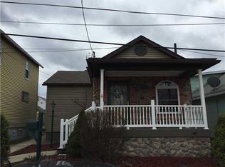 519 Sycamore St, Vandergrift, PA 15690