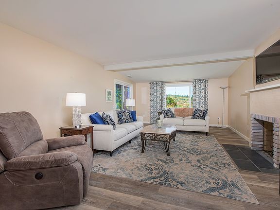 3rd image of 16670 Diaz Dr