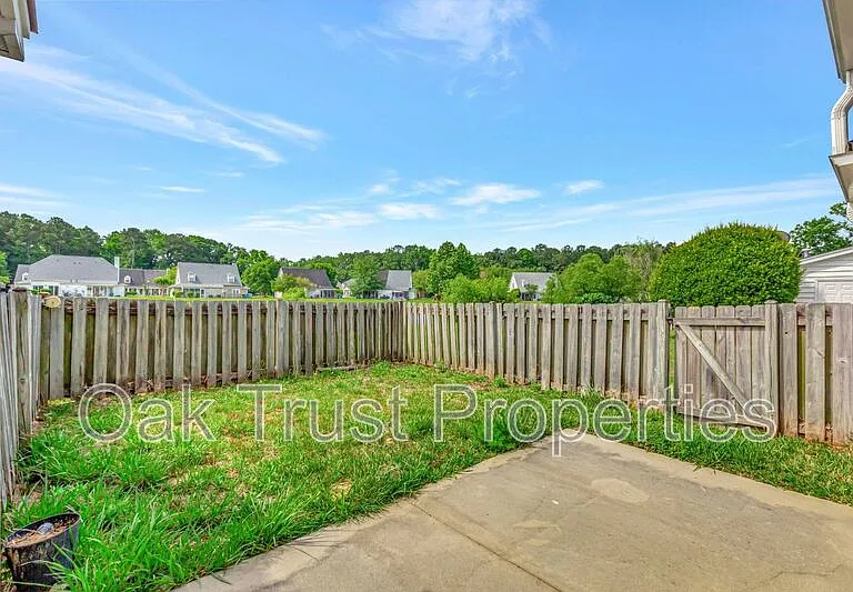 4834 Habersham Ln — Photo 28
