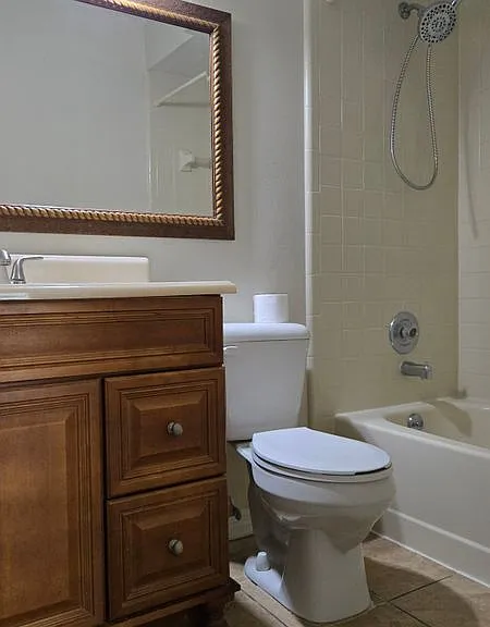 1657 Tremont Ln — Photo 4