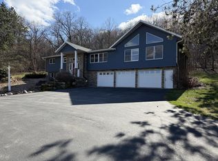 W4957 Wolf Ridge COURT, La Crosse, WI 54601