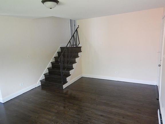 5th image of 3880 Ivanhoe Ct APT B