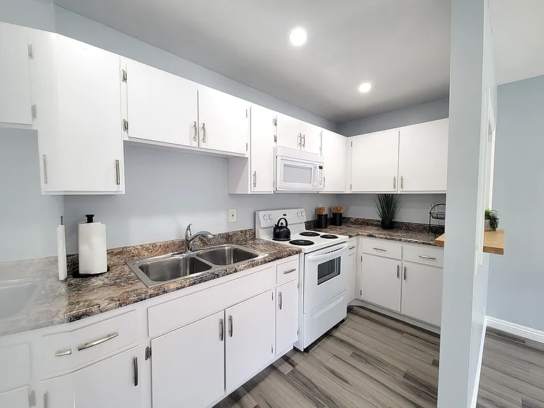 Rockcrest Villas — Photo 17