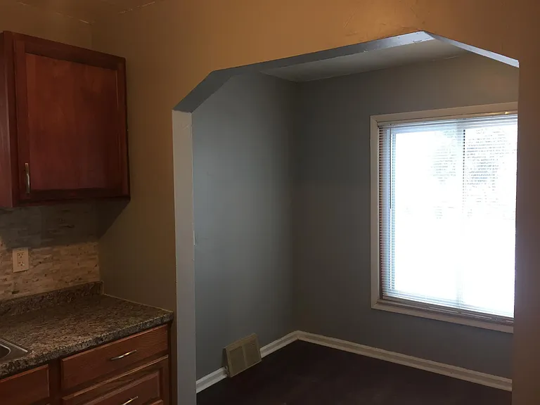 8046 Greenlawn St — Photo 21