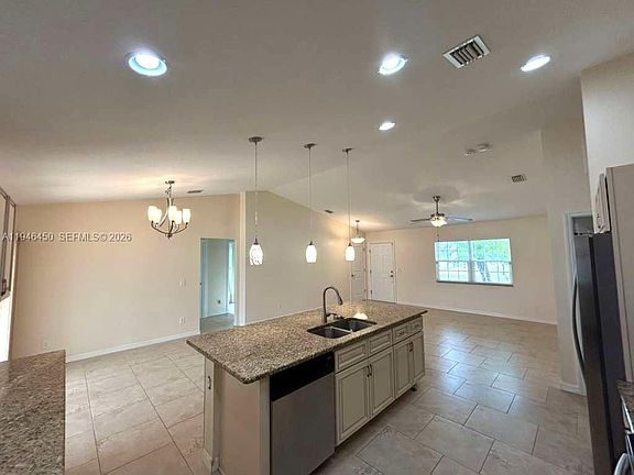 3rd image of 3152 Point St
