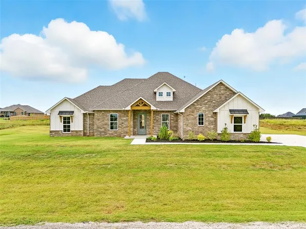 4449 Raymond Ln, Guthrie, OK 73044