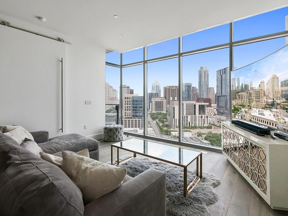 1st image of 501 West Ave APT 1503