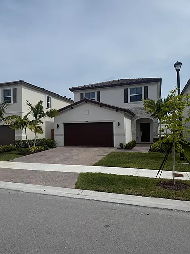 2584 SE 25th Ave Photo 1