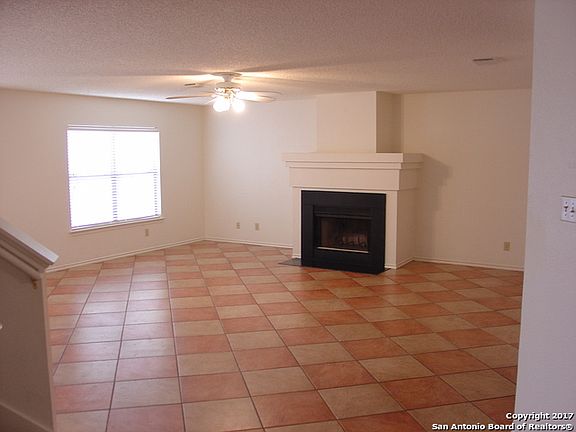 2nd image of 8026 Cantura Mls
