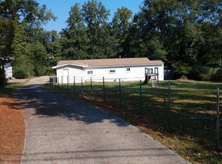 40 E James Cir, Hampton, GA 30228