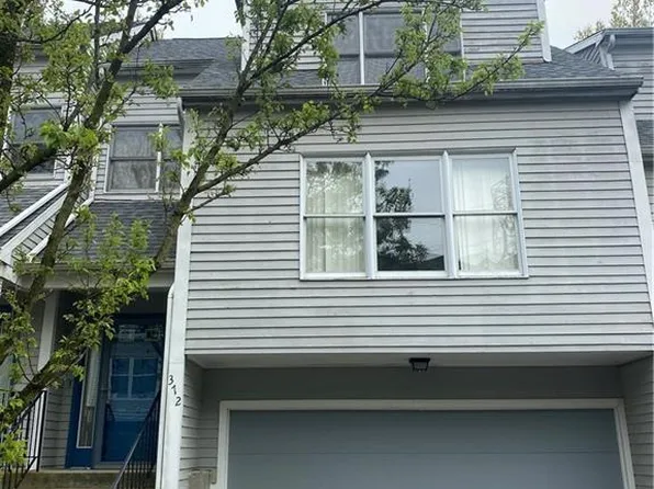 372 Anton Dr #372, Bridgeport, CT 06606
