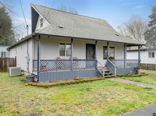 24 N Grove St, Lebanon, OR 97355