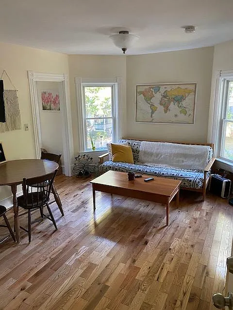 3 bed, $3,225 — Photo 4