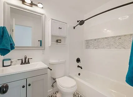 2 bed, 720 sqft, $2,750 — Photo 3
