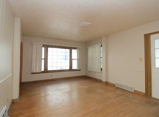 3228 R St #1, Lincoln, NE 68503