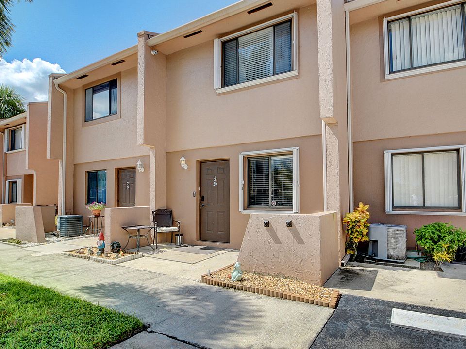 1st image of 139 Sparrow Drive #2d