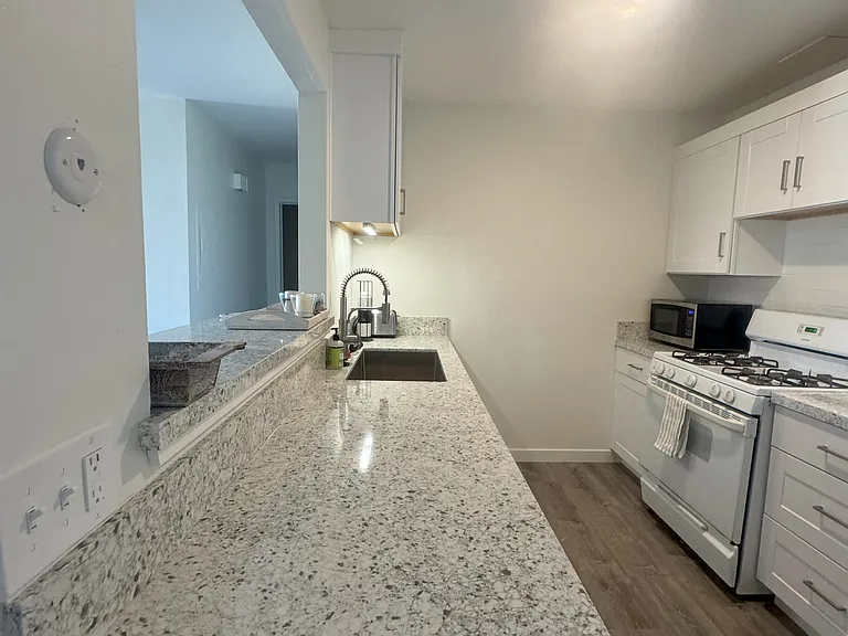 3175 Estelita Ct #D — Photo 3