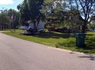 407 Robinson St, Charlevoix, MI 49720