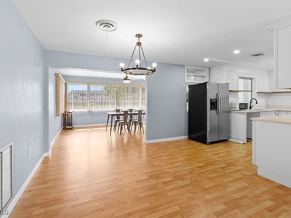 5th image of 1450 Charles Rd