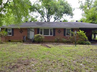 2013 E Chester St, Jackson, TN 38301