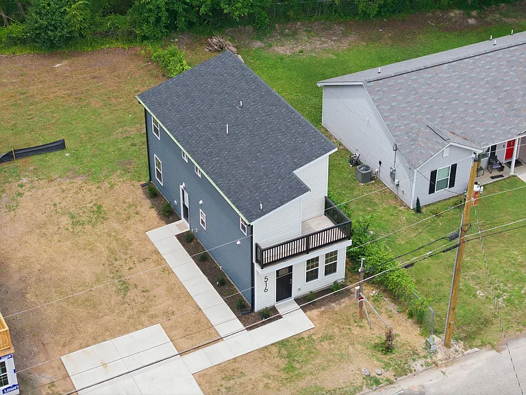 516 Singletary St SE — Photo 5