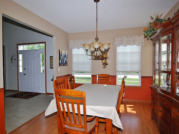 2nd image of 3009 Blandford Ct