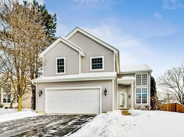 1313 Geneva Ln, Bartlett, IL 60103