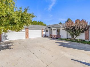 848 N Edgewood Ln, Eagle, ID 83616