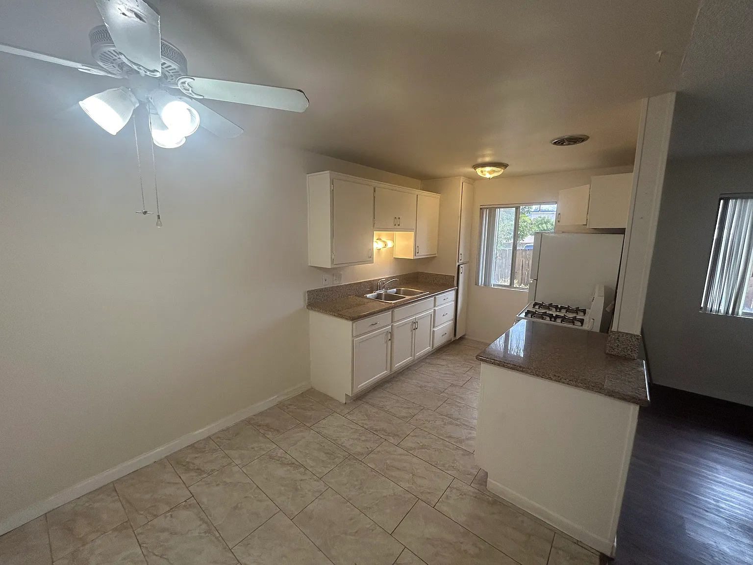1 bed, 550 sqft, $1,500 — Photo 2