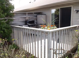 N3962 Shamrock Cir, Freedom, WI 54913