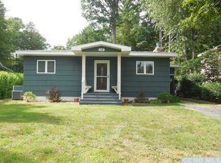 10 Island Dr, Copake, NY 12516