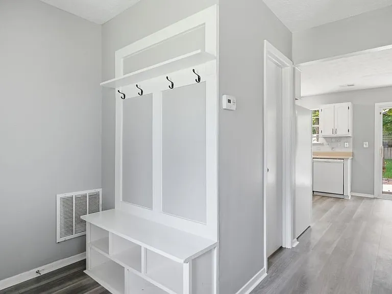 11240 Rotherick Dr — Photo 19